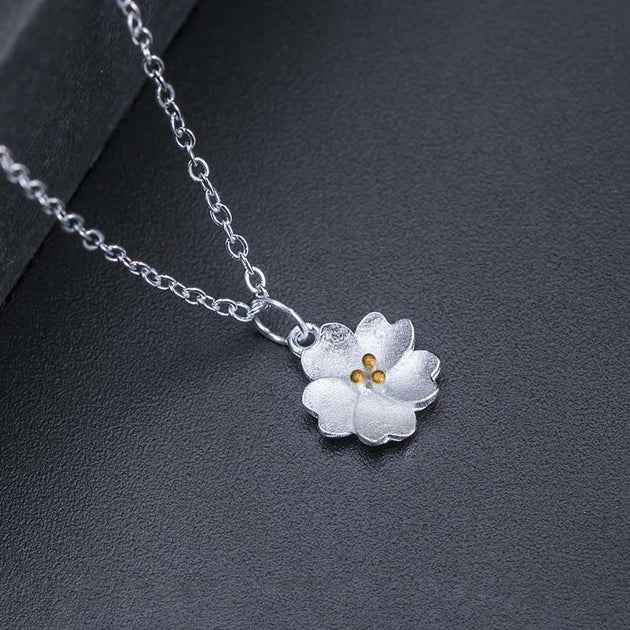 ネックレス・ペンダント STONEHENgE silver flower necklace CG Brand marked Silver Tone Rhinestone necklace with flower