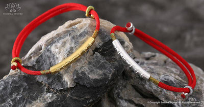 Red String Bracelet Meaning & How to Use it (The Complete Guide)