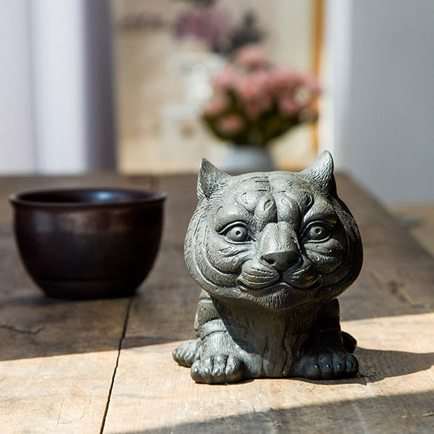 Buddha Stones Handmade Small Lovely Tiger Iron Powder Rust Cast Resin Statue Home Decoration Decorations BS 8