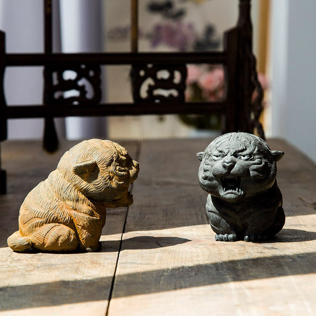 Buddha Stones Handmade Mini Roaring Tiger Iron Powder Rust Cast Resin Statue Home Decoration Decorations BS 5