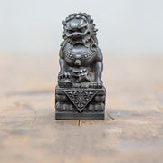 Buddha Stones Handmade Lion Fu Foo Dogs Iron Powder Rust Cast Resin Statue Ward Off Evil Protection Home Decoration Decorations BS Black Version Lion 13.5*6.3cm