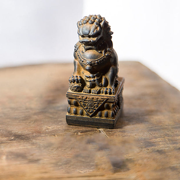 Buddha Stones Handmade Lion Fu Foo Dogs Iron Powder Rust Cast Resin Statue Ward Off Evil Protection Home Decoration Decorations BS Rust Version Lion 13.5*6.3cm