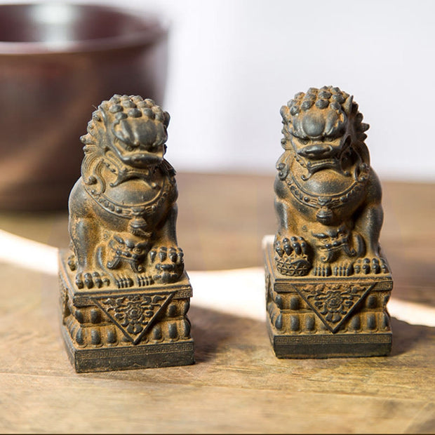 Buddha Stones Handmade Lion Fu Foo Dogs Iron Powder Rust Cast Resin Statue Ward Off Evil Protection Home Decoration Decorations BS 42