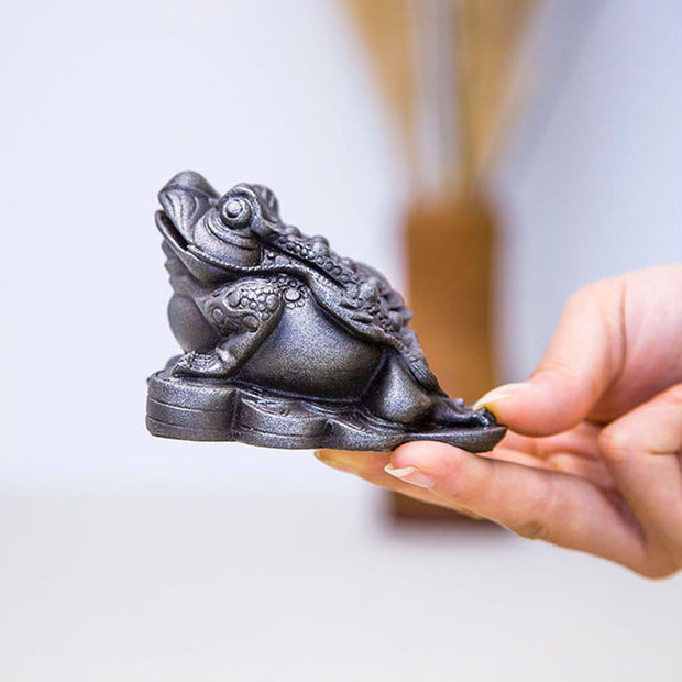 Buddha Stones Handmade Feng Shui Frog Toad Copper Coins Iron Powder Rust Cast Resin Statue Home Decoration Decorations BS 19