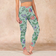 Buddha Stones Green Red Roses Green Leaves Print Gym Leggings Women's Yoga Pants