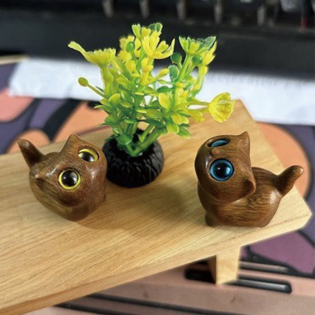 FREE Today: Positive and Soothing Green Sandalwood Ebony Wood Sandalwood Small Leaf Red Sandalwood Mini Lucky Cat Decoration