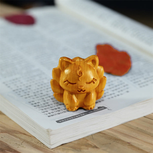 Buddha Stones Mini Thuja Sutchuenensis Wood Nine Tailed Fox Statue Optimistic Decoration