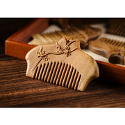 Buddha Stones Green Sandalwood Flower Pattern Engraved Soothing Comb Comb BS 5