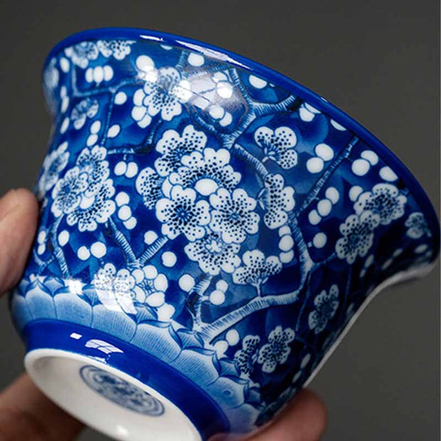 Buddha Stones Plum Blossom Blue And White Porcelain Ceramic Gaiwan Sancai Teacup Kung Fu Tea Cup And Saucer With Lid 185ml