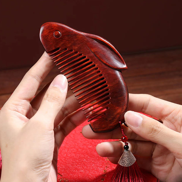 Small Leaf Red Sandalwood Cute Bunny Rabbit Sooth Comb With Gift Box Comb BS Small Leaf Red Sandalwood 125*65*12mm