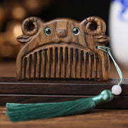 Buddha Stones Chinese Zodiac Green Sandalwood Peace Mini Portable Comb Comb BS Chacate Preto Wood Goat